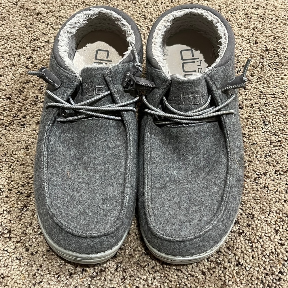 Womens hey dudes, size 10